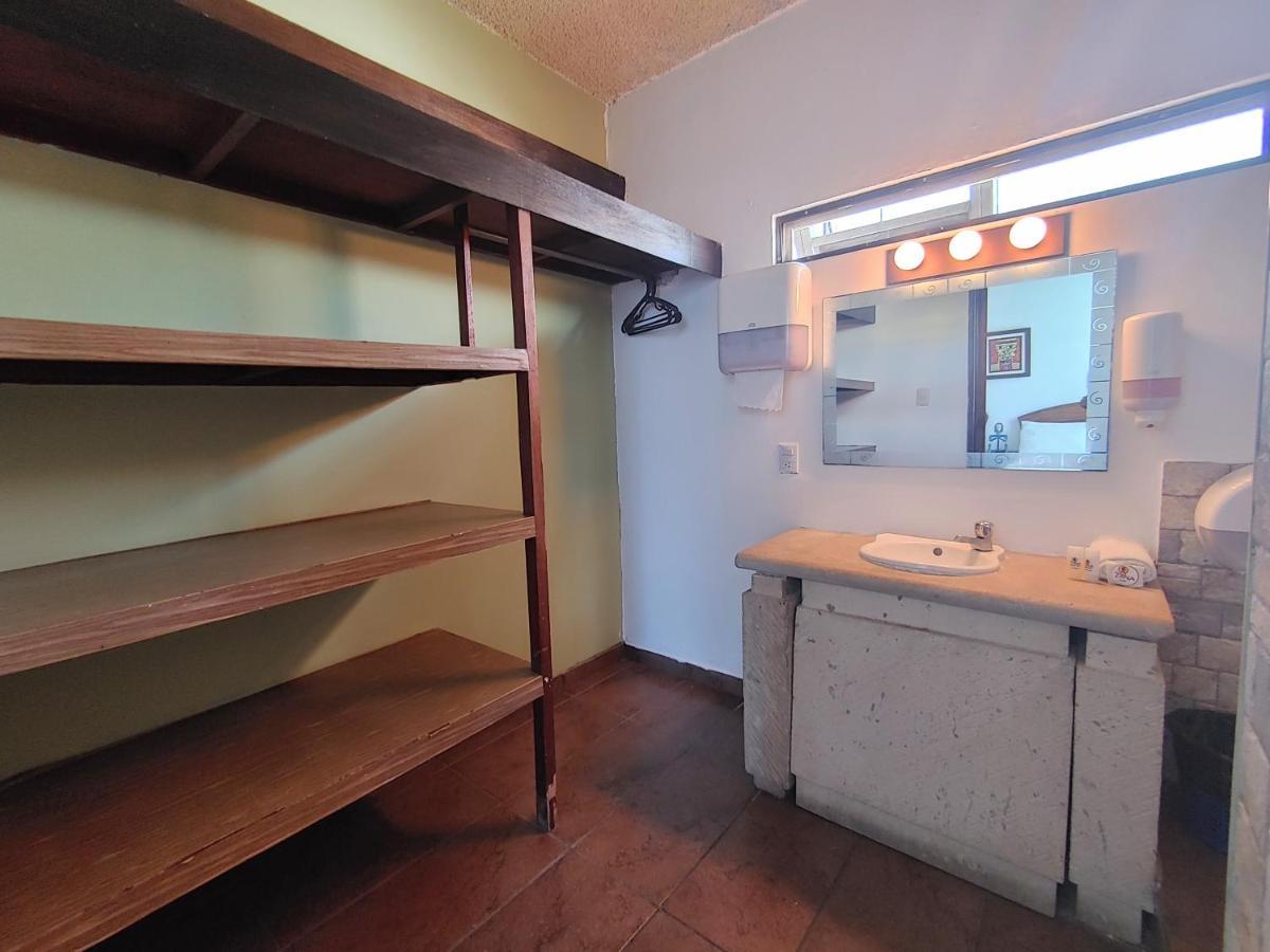 La Zona Hostel Сан-Сальвадор Экстерьер фото