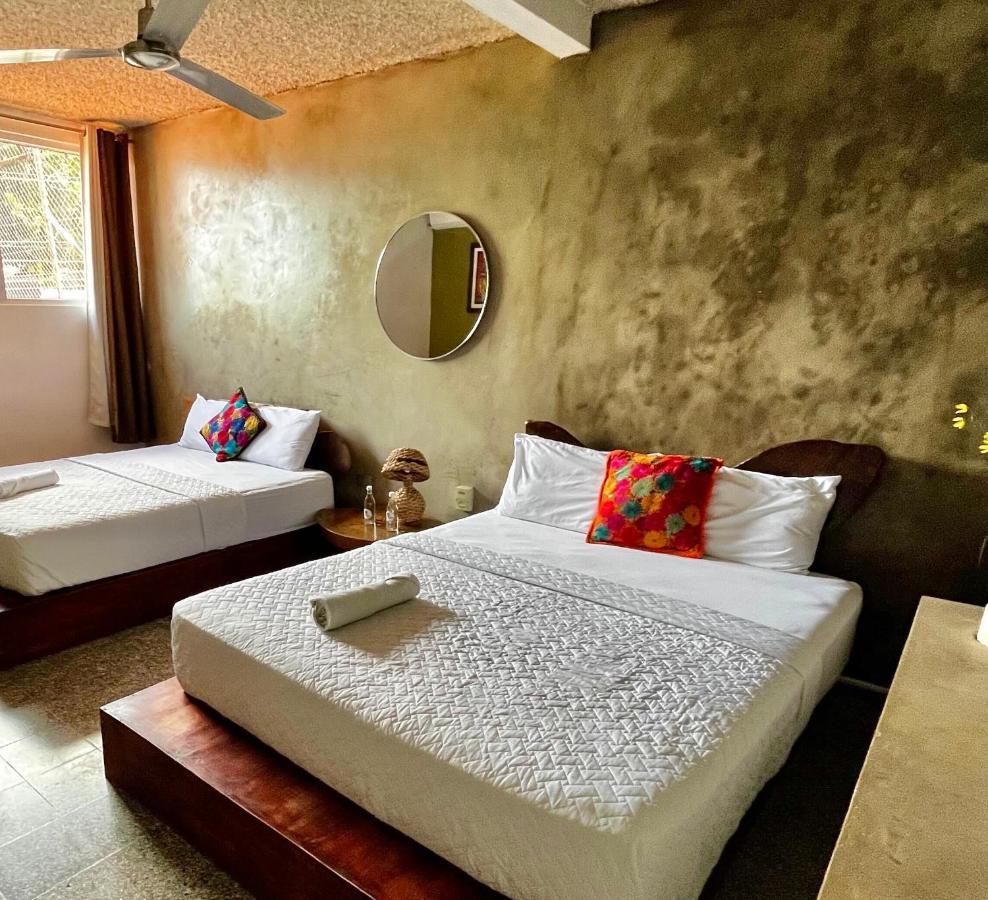 La Zona Hostel Сан-Сальвадор Экстерьер фото